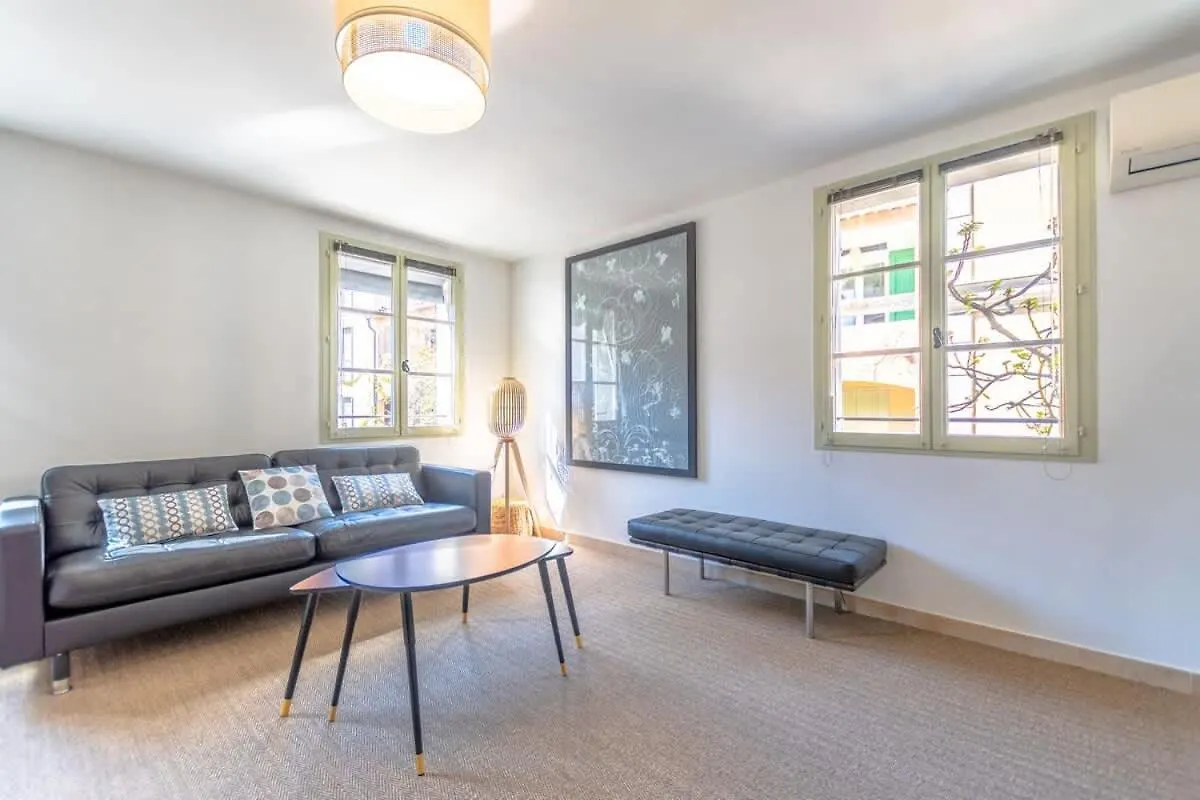 סן טרופז Superbe Appartement Plein Centre De St Tropez 0*, סן טרופז צרפת
